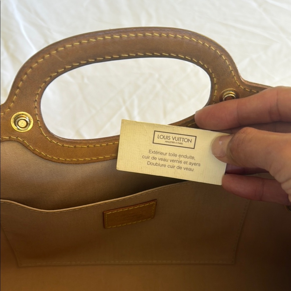 Louis Vuitton Gold Monogram Clutch - Picture 5 of 7